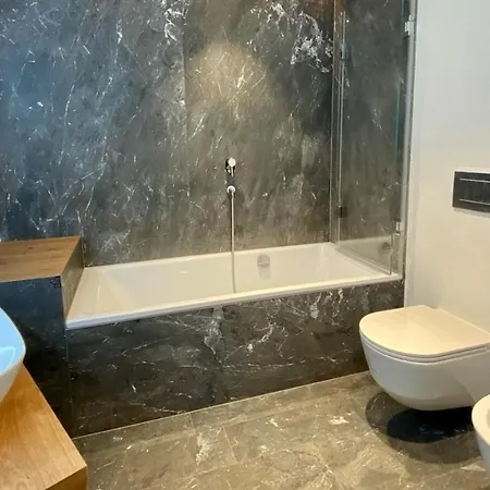 Апартаменти Paravicini 5 *